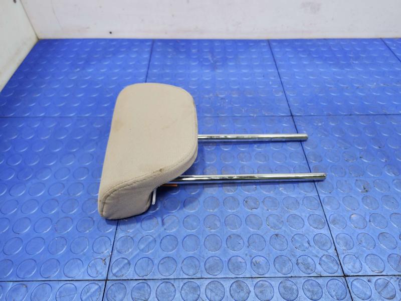 2016 Kia Sedona Headrest