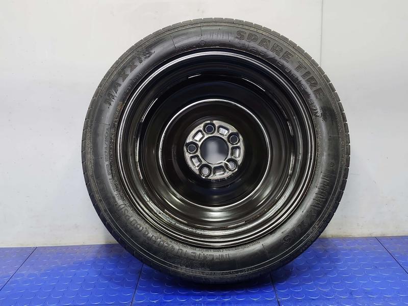 2013 Ford Fusion Wheel
