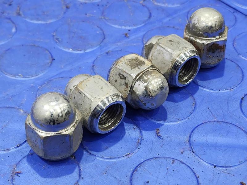 2015 Subaru Forester Lug Nuts