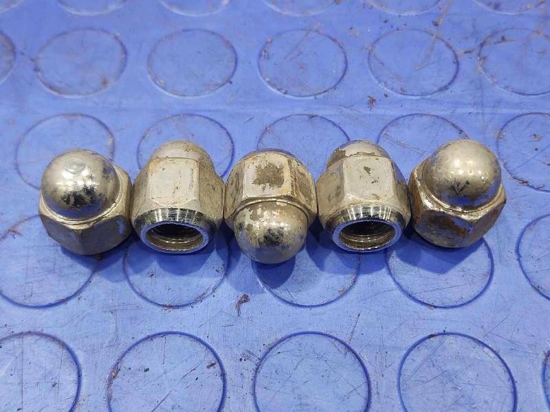 2015 Subaru Forester Lug Nuts