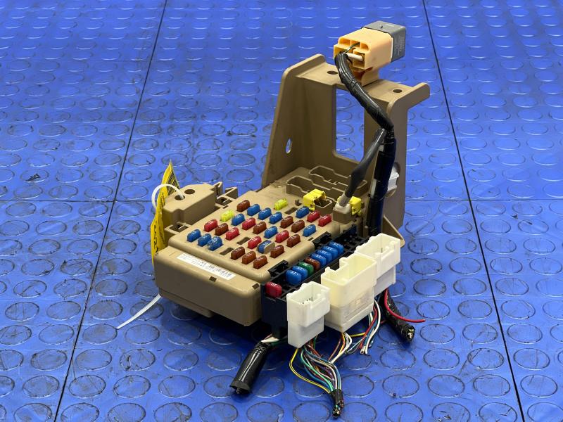 2014-2016 Subaru Forester Fuse Box Relay Junction Box OEM 82201FJ110