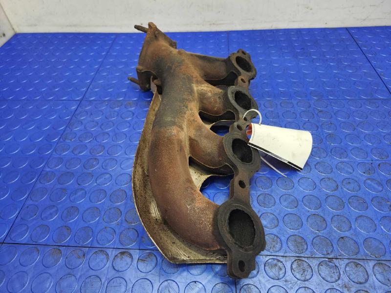 2003 Chevrolet Silverado 2500 Exhaust Manifold