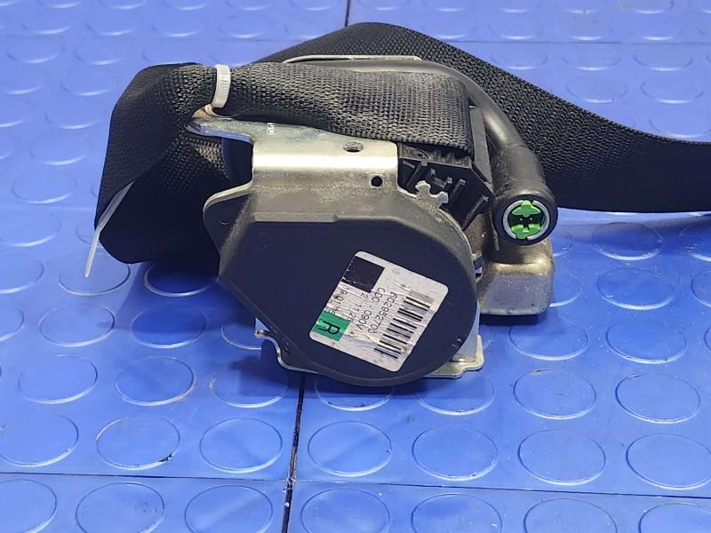 2006 Mercedes CLS-Class Rear Seat Belt