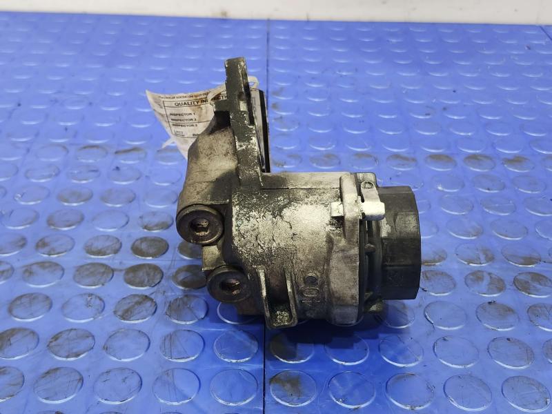 2010 Toyota Prius Oil Filter Housing
