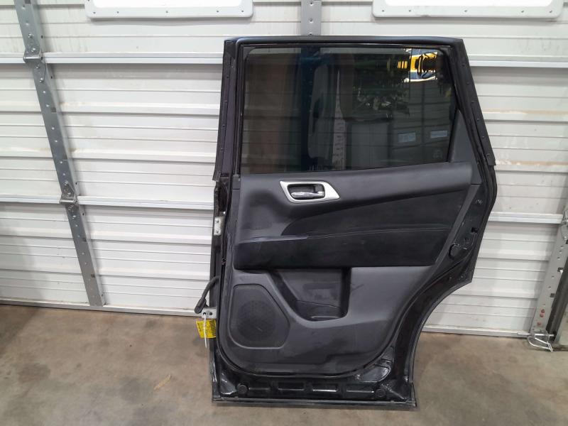 2016 Nissan Pathfinder Rear Door