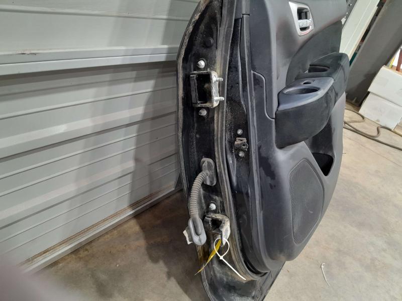 2016 Nissan Pathfinder Rear Door