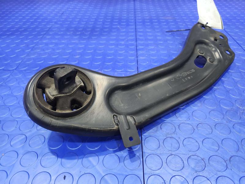 2017 Kia Sorento Lower Control Arm Rr