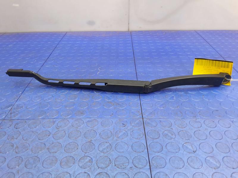 2017 Lincoln Continental Wiper Arm
