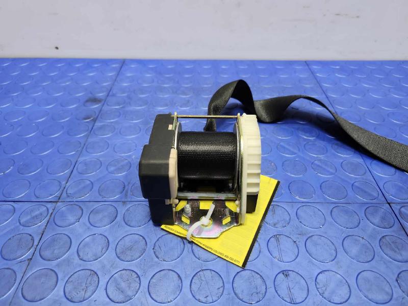2003 BMW Z4 Front Seat Belt
