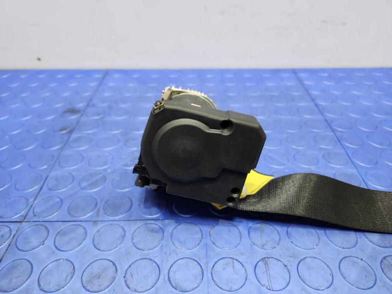 2003 BMW Z4 Front Seat Belt
