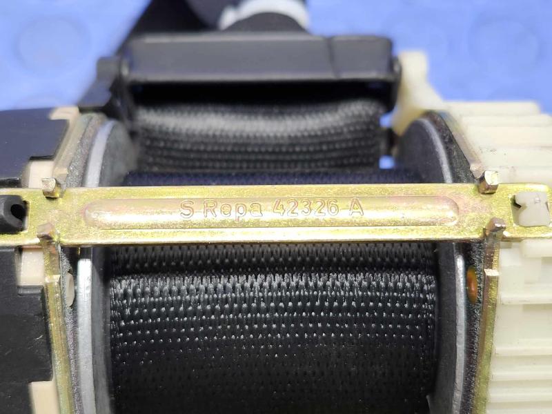 2003 BMW Z4 Front Seat Belt