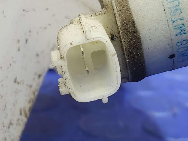 2013 Mazda Mazda2 Washer Bottle