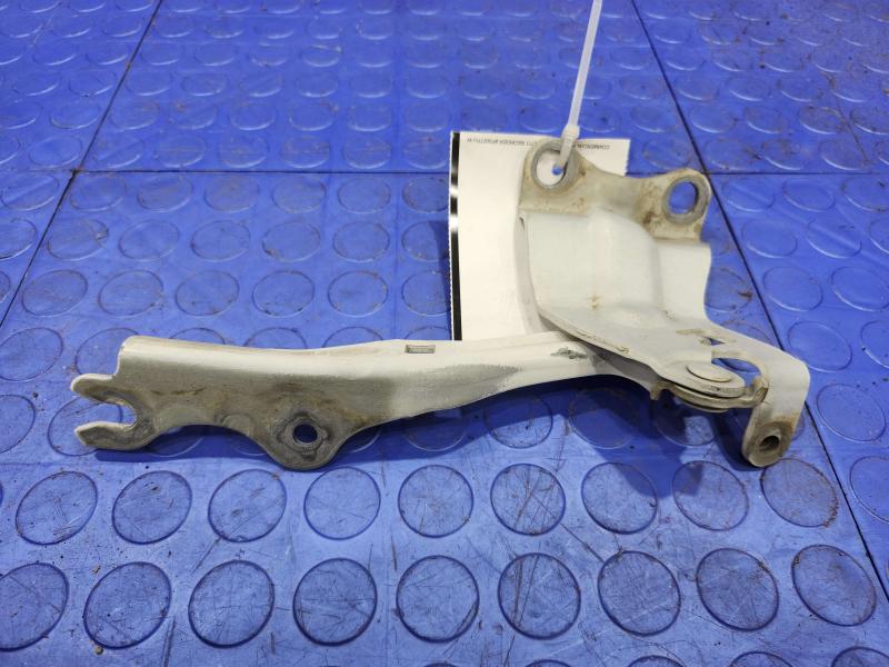 2010 Mazda Mazda3 Hood Hinge