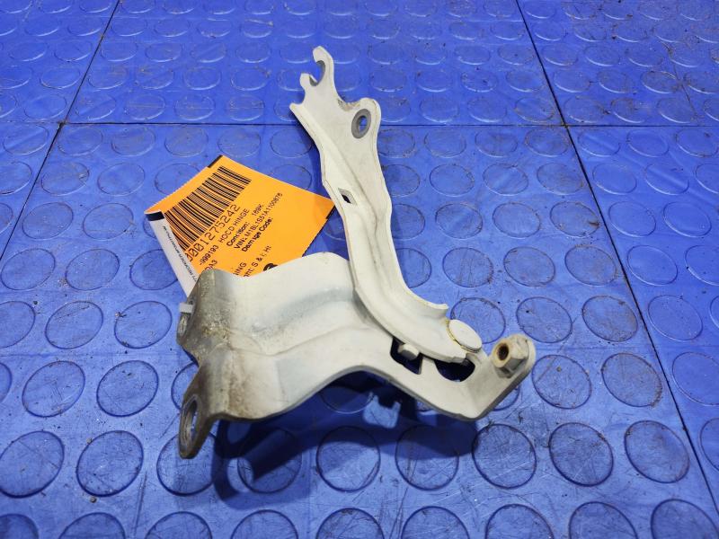 2010 Mazda Mazda3 Hood Hinge