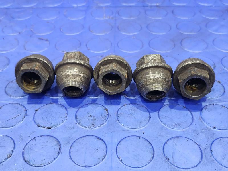 2016 Ford Transit 150 Lug Nuts