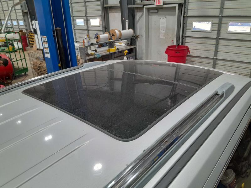 2011-2014 Jeep Grand Cherokee Dual Panel Panoramic Sunroof Assembly OEM 68081057AC 68081060AB 68081053AC