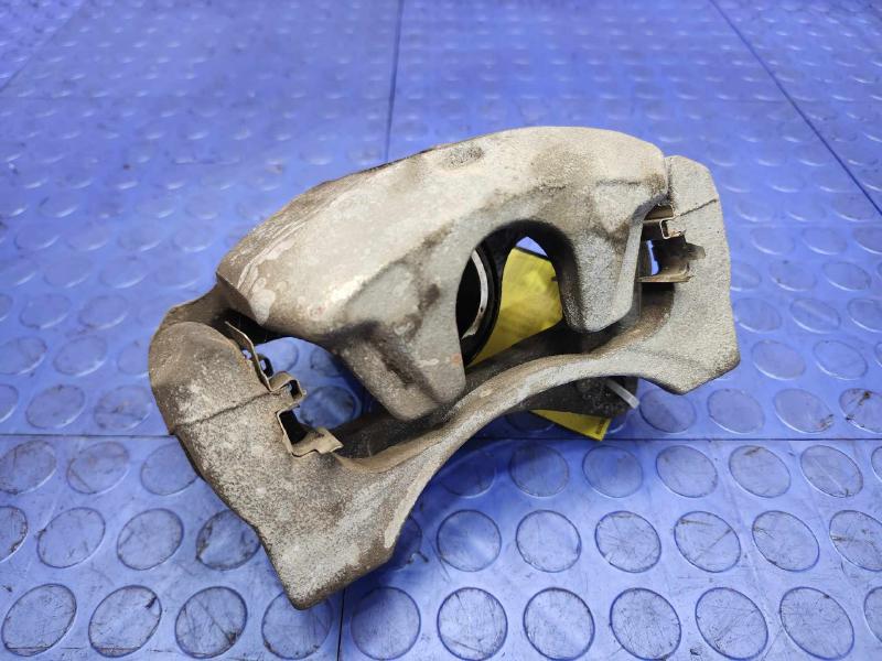 2017 Mitsubishi Outlander Caliper