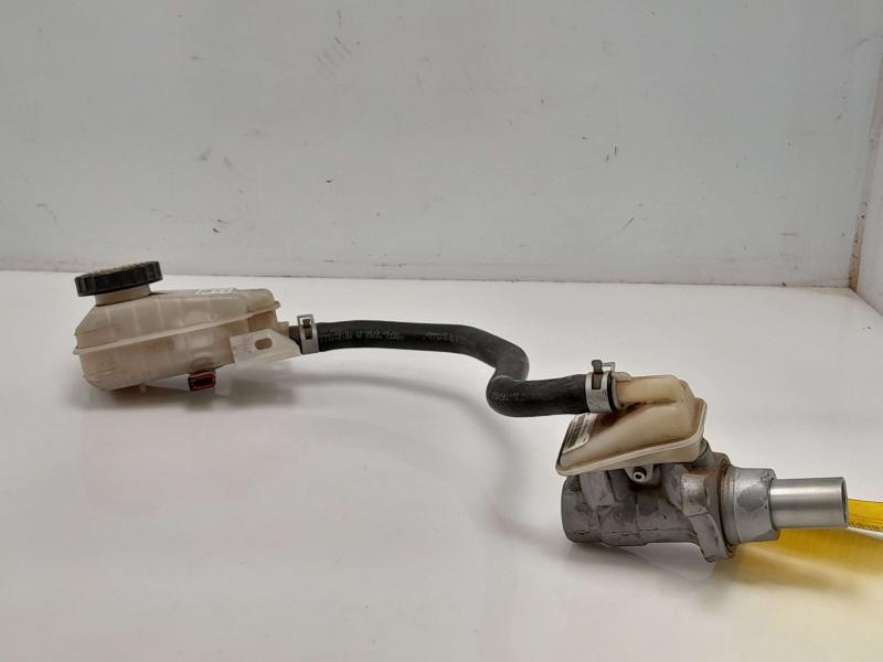 2016-2017 Infiniti QX60 Brake Master Cylinder Assembly Genuine OEM 460103JA0A