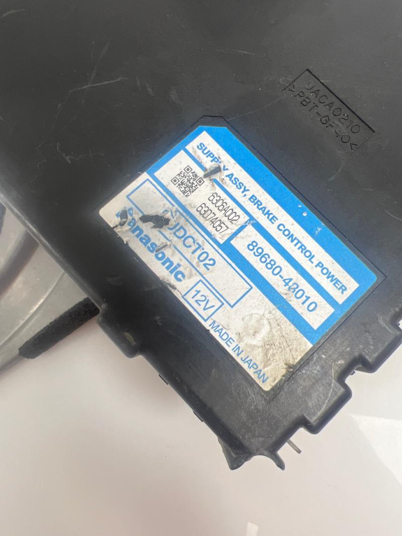 2006 Lexus RX400 Hybrid Chassis Brain Box