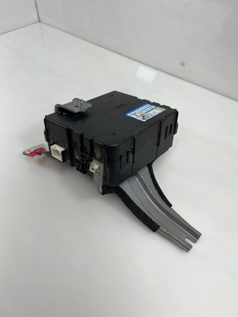 2006 Lexus RX400 Hybrid Chassis Brain Box