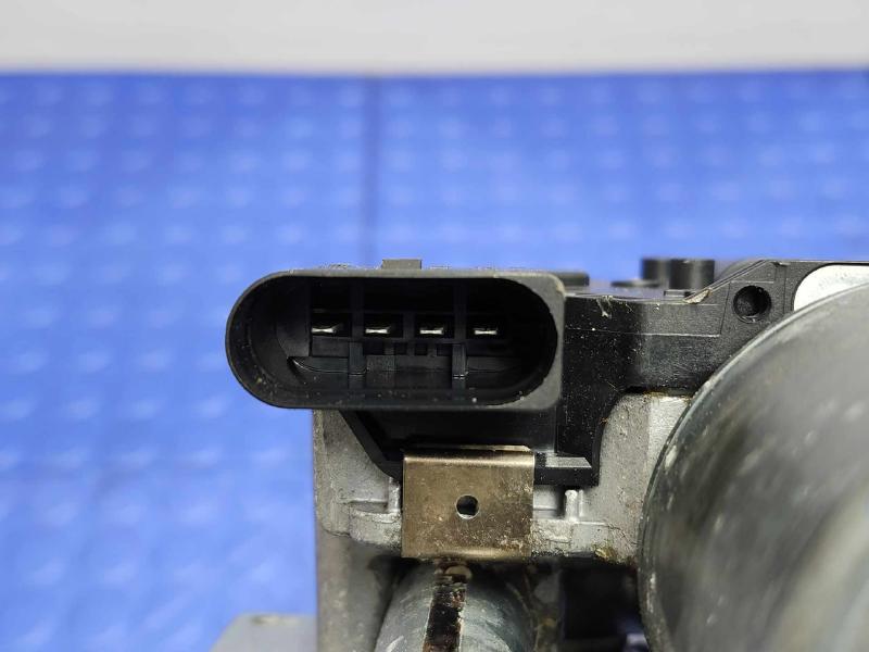 2018 Volvo S90 Wiper Motor Front
