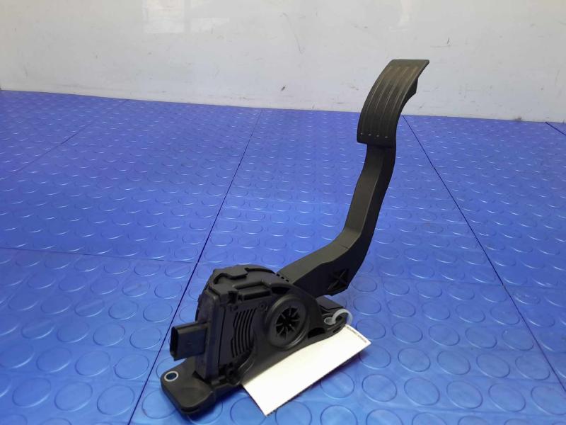 2017 Lincoln MKC Pedal Assembly