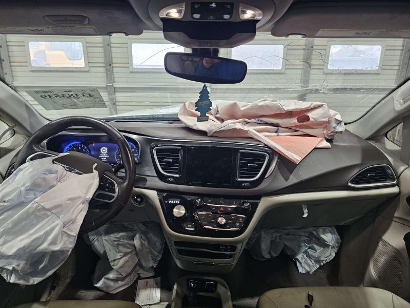 2018 Chrysler Pacifica Headrest