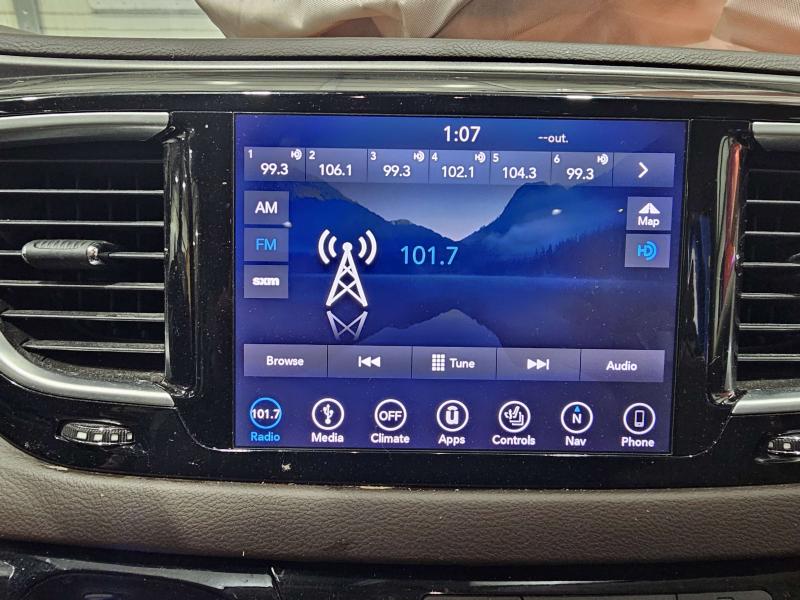 2018 Chrysler Pacifica Headrest