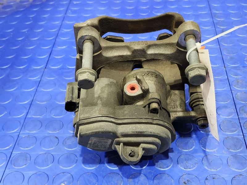 2018 Audi Q7 Caliper