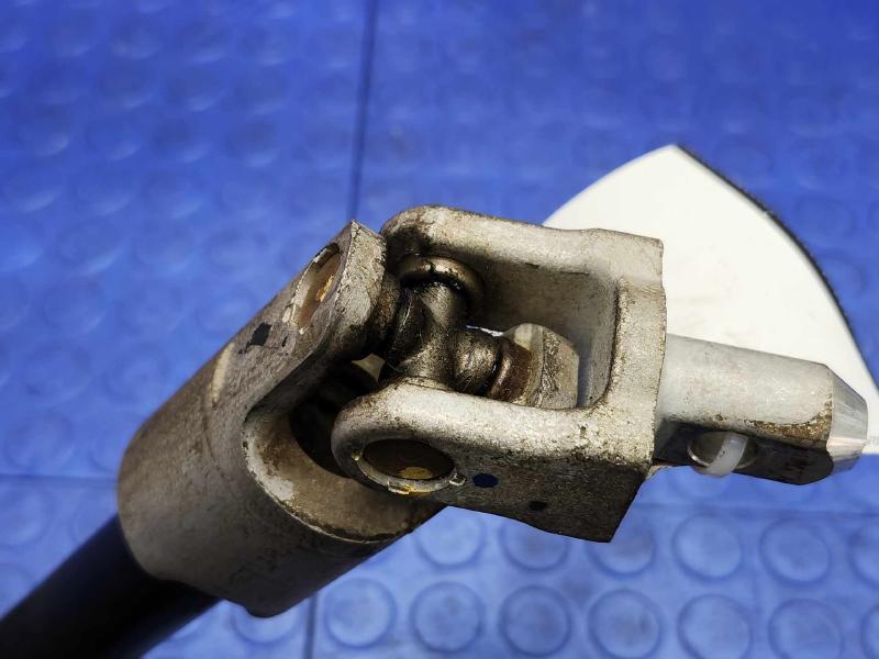 2009-2014 Volkswagen Routan Lower Steering Intermediate Shaft OEM 7B0419951