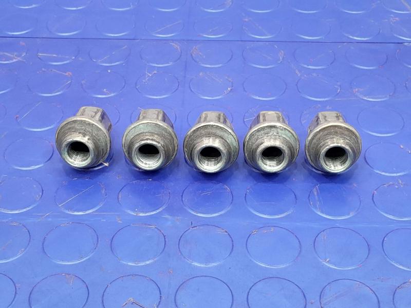 2018 Chevrolet Malibu Lug Nuts