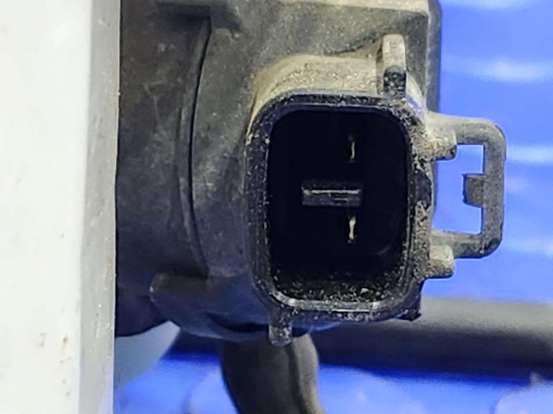 2007 Toyota Tundra Washer Bottle