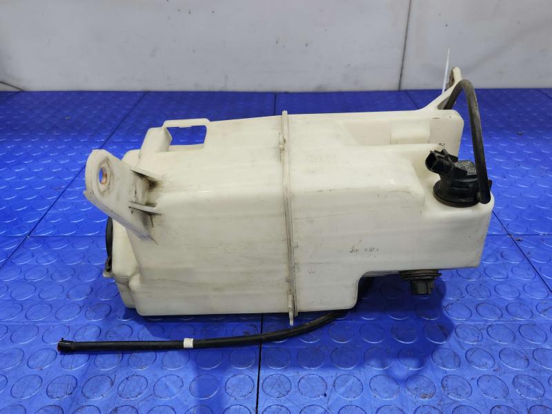 2007 Toyota Tundra Washer Bottle