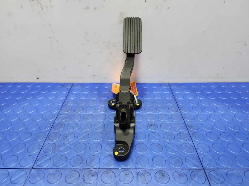2018-2023 Kia Rio Accelerator Pedal Assembly Genuine OEM Part 32700F2100