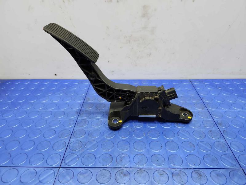 2018-2023 Kia Rio Accelerator Pedal Assembly Genuine OEM Part 32700F2100