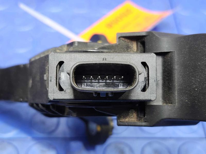 2018-2023 Kia Rio Accelerator Pedal Assembly Genuine OEM Part 32700F2100