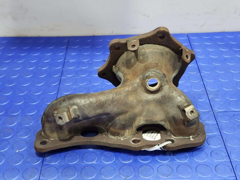 2015 Nissan Murano Exhaust Manifold