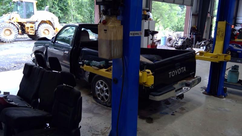 1997 Toyota Tacoma Front Door Regulator