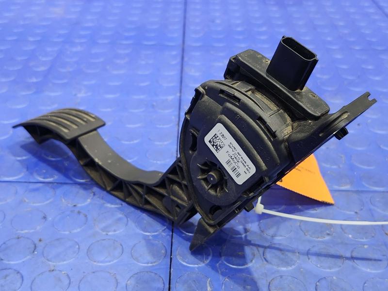 2017 Ford Focus Pedal Assembly