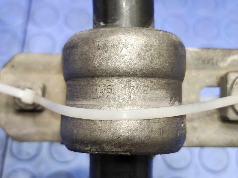 2017-2023 Volvo S90 Front Stabilizer Bar Swaybar Genuine OEM 31406930
