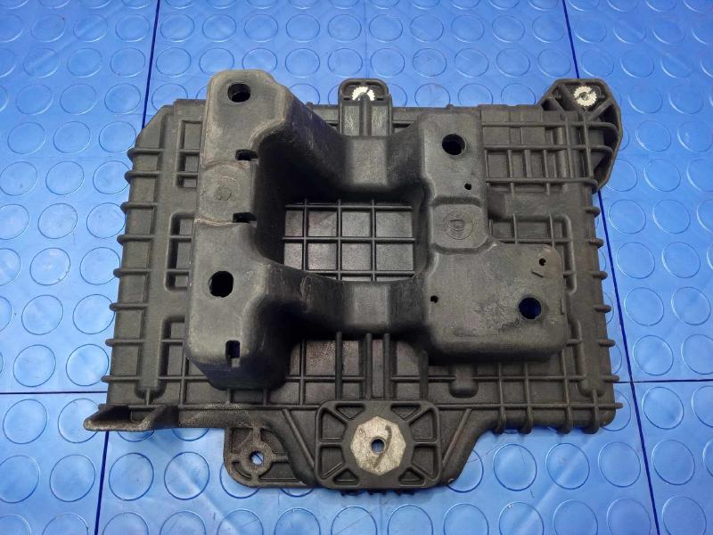 2013-2018 Hyundai Santa Fe 80AH Battery Tray Carrier Genuine OEM 37150-2W000
