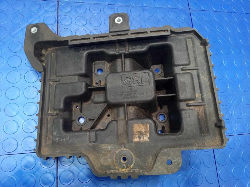 2013-2018 Hyundai Santa Fe 80AH Battery Tray Carrier Genuine OEM 37150-2W000