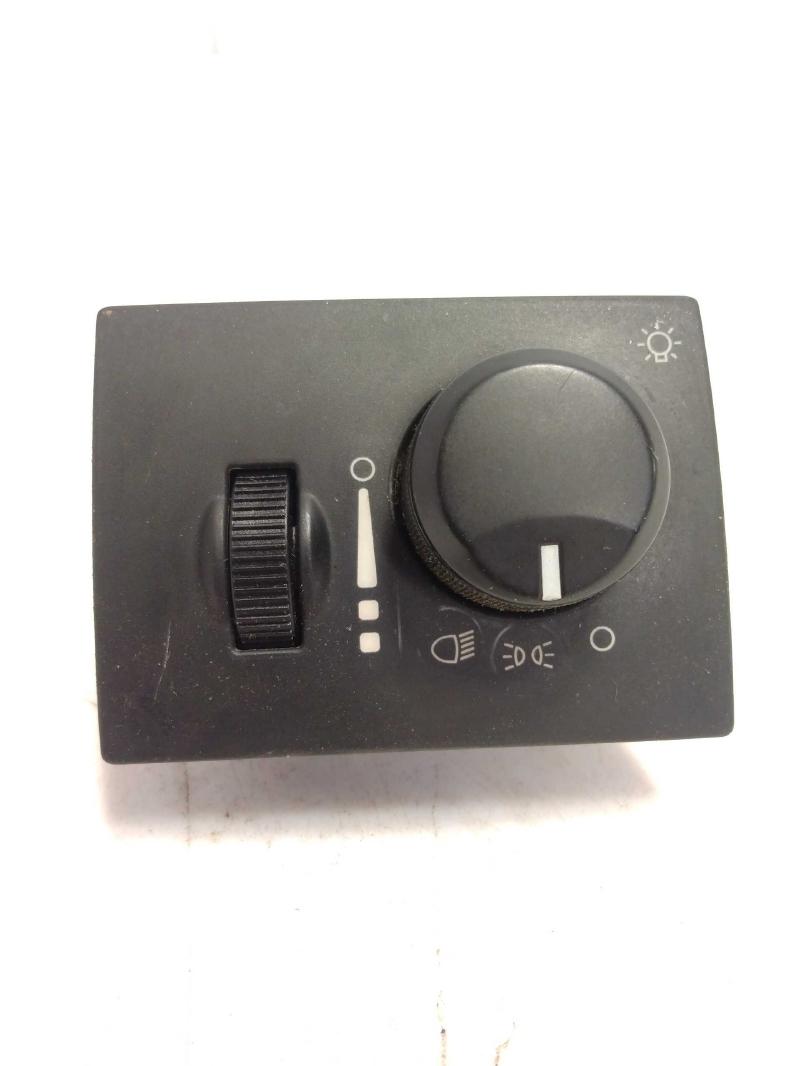 2008 Dodge Charger Headlight Switch (Dash Mtd)