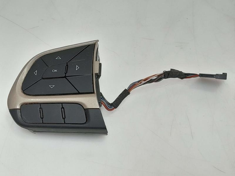2015 - 2018 Jeep Renegade Steering Wheel Control Switch OEM 735572819
