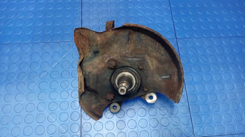 1985 Toyota Hilux Spindle Knuckle Front