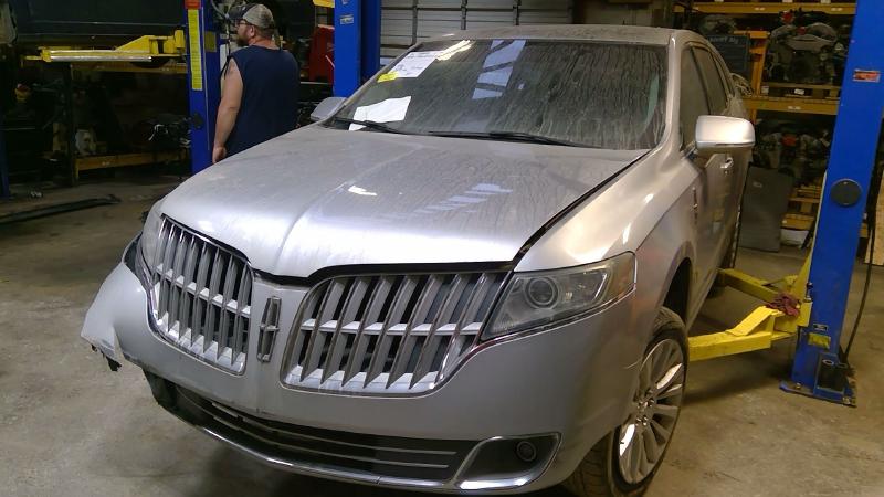 2010 Lincoln MKT Wire Harness (Engine)