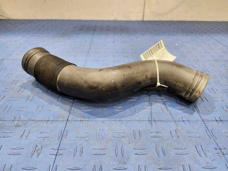 2010 Mercedes ML-Class Air Intake Tube/Resonator