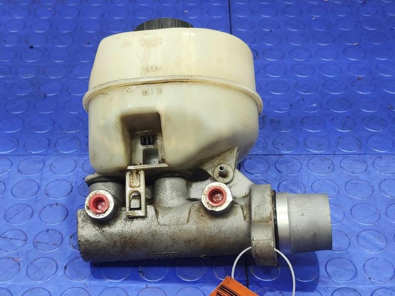 2013 Ford F-350 Super Duty Master Cylinder
