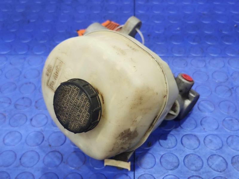 2013 Ford F-350 Super Duty Master Cylinder