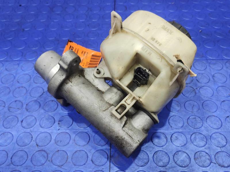 2013 Ford F-350 Super Duty Master Cylinder
